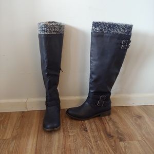 Brand new dark blue boots